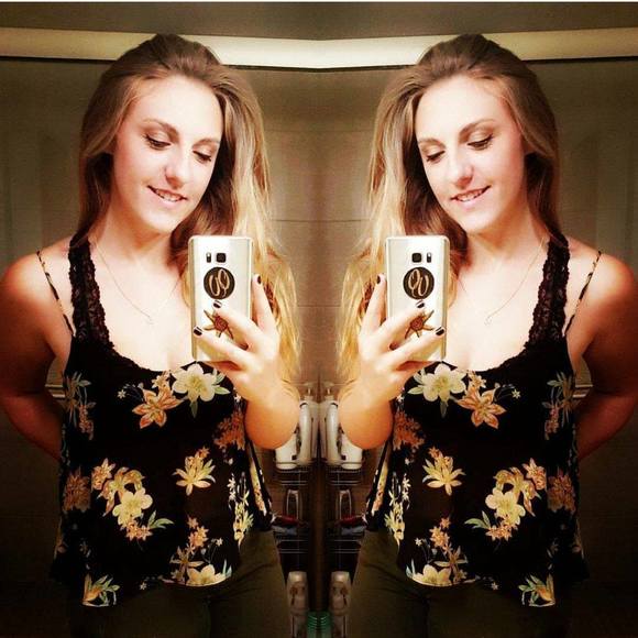 Meet your Posher, Megan - Picture 1 of 1